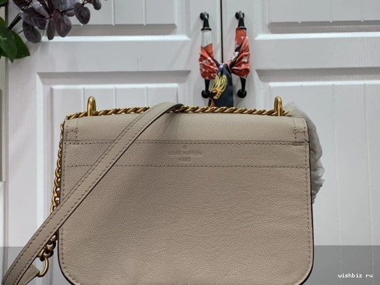 WIS LOUIS LOCKME CHAIN PM VUITTON 1009